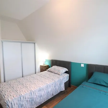 Grange Renovee Avec Gout, Au Coeur De La Campagne, Ideale Pour Randonnees Et Decouvertes Locales - Fr-1-742-78 Feriehus